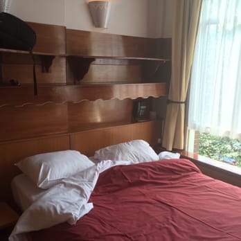 Hotel Nadia - Bed in Deluxe room. - Hotels Near Me - Amsterdam, New Hampshire