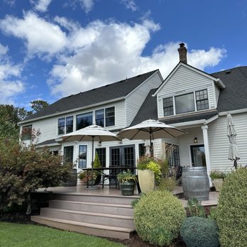 Bergström Wines - Wineries Near Me - Dundee, Oregon