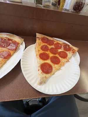 Annie's Pizza by null