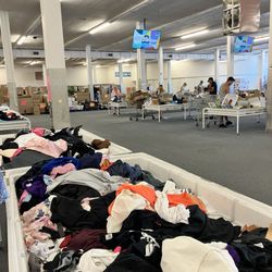 Retro Discount City - Random clothes.