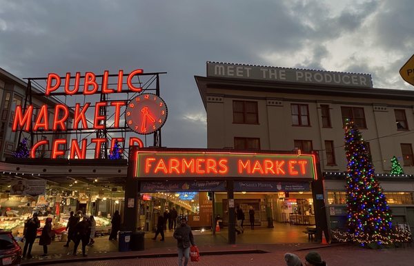Pike Place Fish Market by null