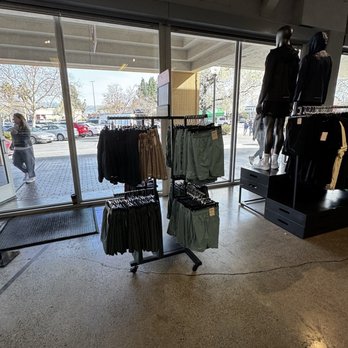 Nike Factory Store - Gilroy - Shoe Stores Near Me - Gilroy, California