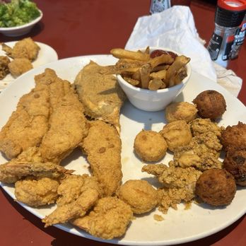 Wintzell's Oyster House - New American Near Me - Saraland, Alabama Wintzell's Oyster House - New American Near Me - Saraland, Alabama