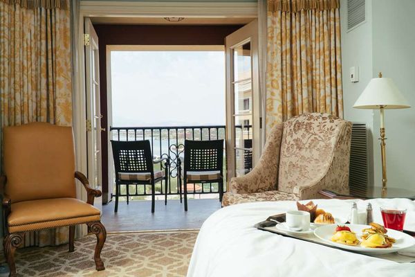 Hilton Lake Las Vegas Resort & Spa by null