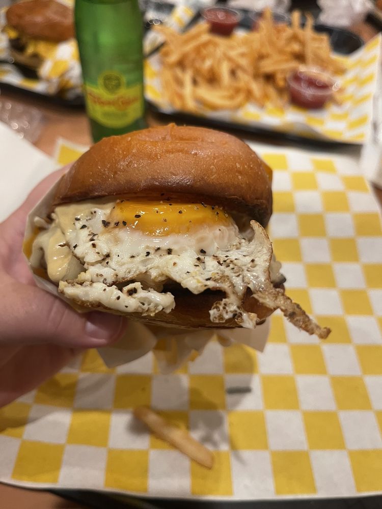 BIG E GRAND AVE 20 Photos & 20 Reviews 750 Grand Ave, St Paul