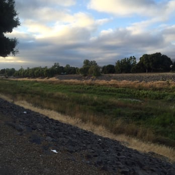 Quarry Lakes - 7pm jog. - Parks Near Me - Fremont, California