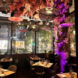 Seven Reasons - Main dining room