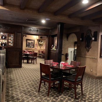 Artisan's Restaurant  - Rustic interior - Brewpubs Near Me - Toms River, New Jersey