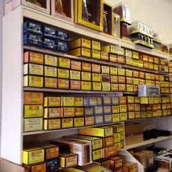 Riverview Trains - Besides Lionel, lots of RailKing accessories and rolling stock.