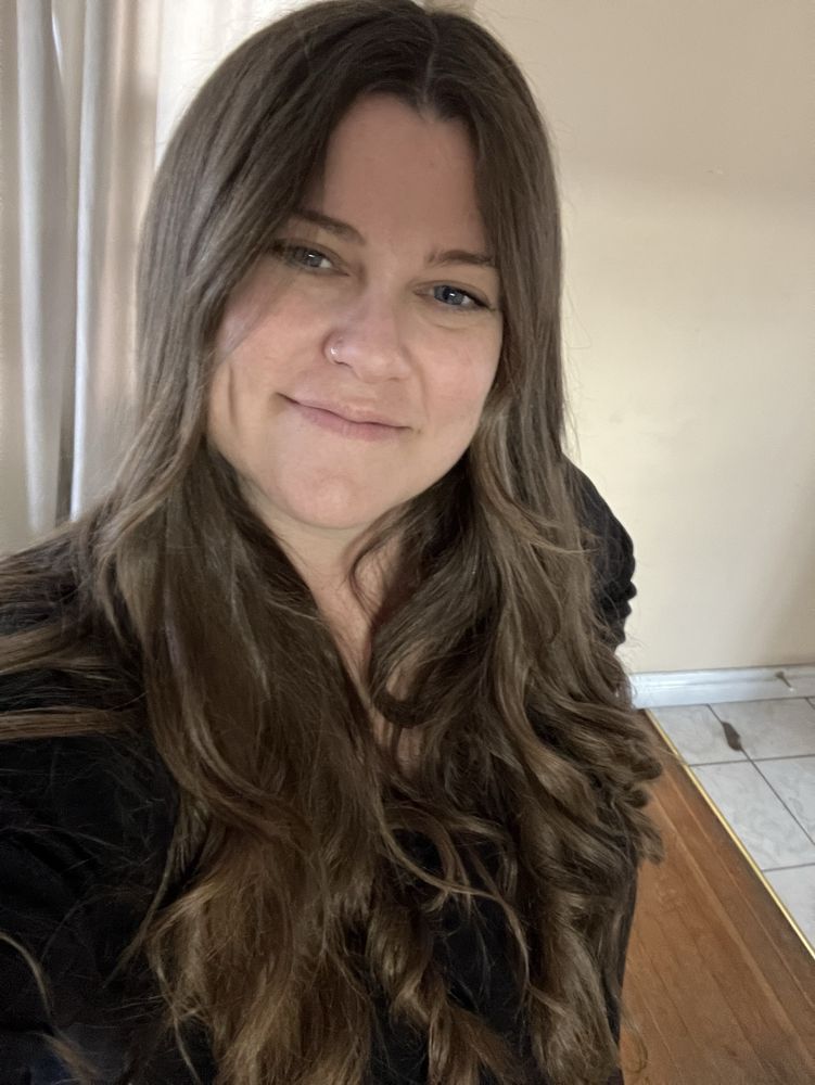 Carlie The Stylist Logo