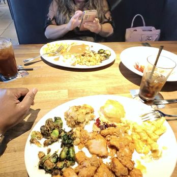 Yard House - Nashville hot turkey feast and my wife's turkey and gravy feast. - Bars Near Me - Mcallen, Texas Yard House - Nashville hot turkey feast and my wife's turkey and gravy feast. - Bars Near Me - Mcallen, Texas