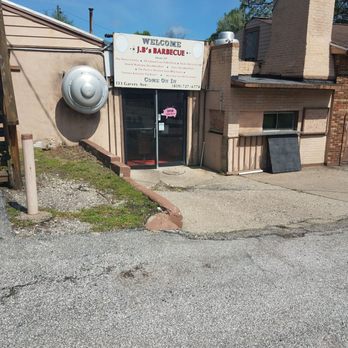J.B.'s Barbecue - Caterers Near Me - Elsmere, Kentucky