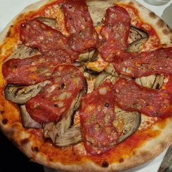 La Luce Due - Pizza Salami und Auberginen
