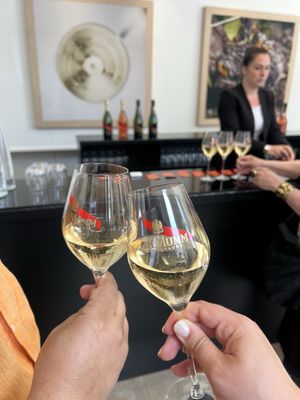 Maison Mumm Reims by null