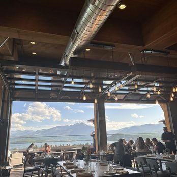 Vue Rooftop - Dillon - Looking at the view from inside The Vue rooftop! Absolutely amazing views! - American Near Me - Dillon, Colorado Vue Rooftop - Dillon - Looking at the view from inside The Vue rooftop! Absolutely amazing views! - American Near Me - Dillon, Colorado