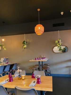 Liv's by null