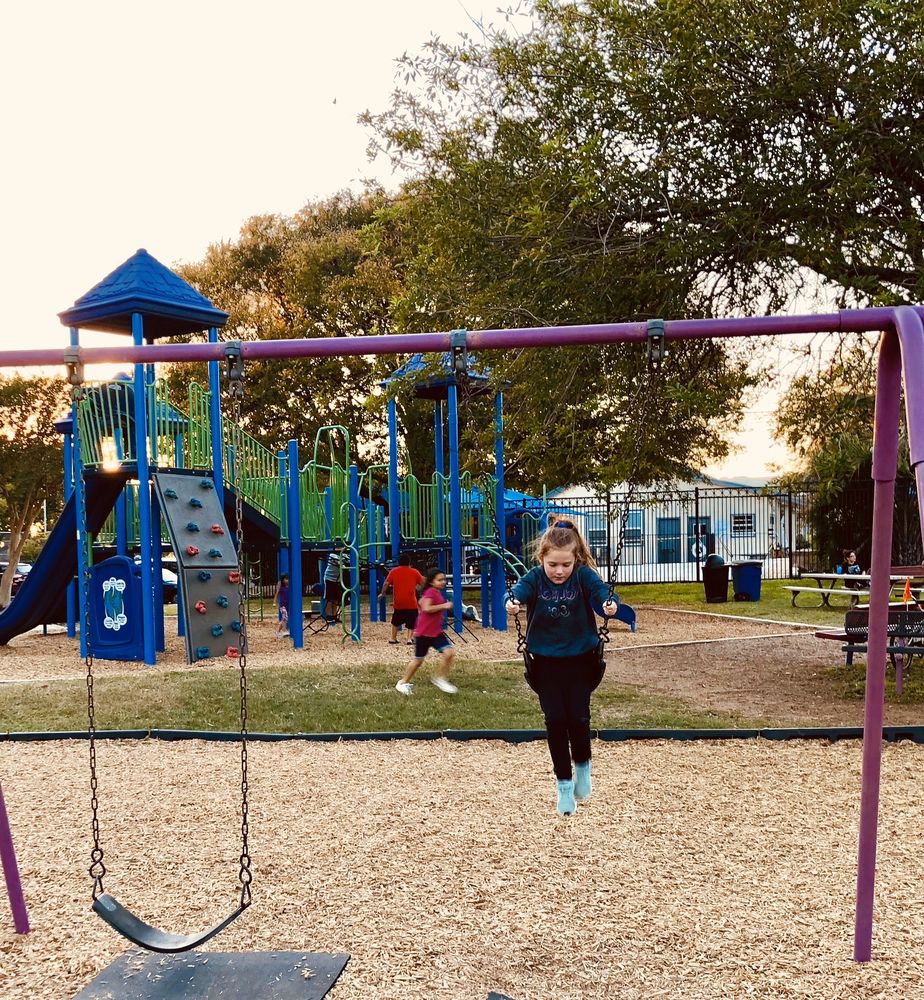 TANGLEWOOD FOREST SWIMMING POOL Updated September 2024 9801 Curlew