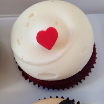 Georgetown Cupcake - Can't go wrong with Red Velvet! Absolutely delicious and never had better icing than this from any other cupcakery! - Cupcakes Near Me - Washington, DC, District of Columbia Georgetown Cupcake - Can't go wrong with Red Velvet! Absolutely delicious and never had better icing than this from any other cupcakery! - Cupcakes Near Me - Washington, DC, District of Columbia