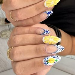 Medium oval set with desing