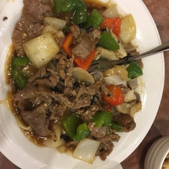 Congee Noodle House - Beef Ho fun in black bean sauce with gravy (2/5) - Noodles Near Me - Vancouver, British Columbia Congee Noodle House - Beef Ho fun in black bean sauce with gravy (2/5) - Noodles Near Me - Vancouver, British Columbia