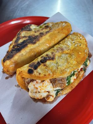 Tacos "El Gato Volador" by null