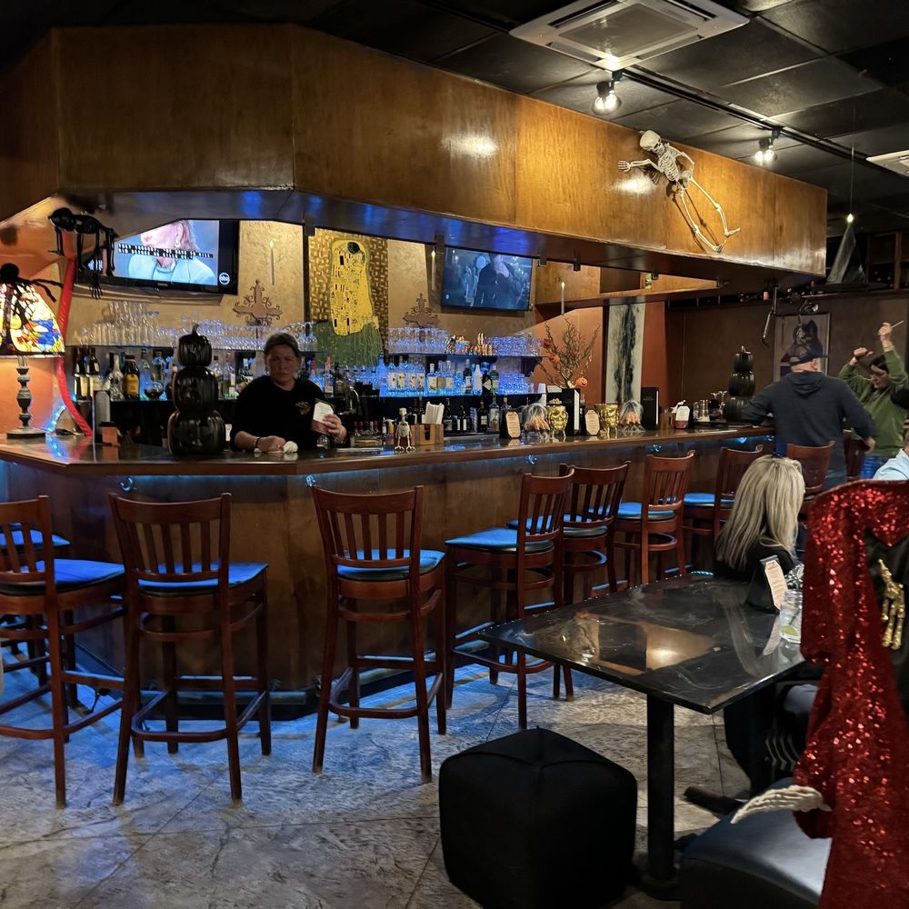 Coppers Restaurant - Bar - Seafood Near Me - Conway, South Carolina