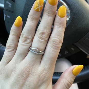 Queen Nails - Nail Salons Near Me - Everett, Washington