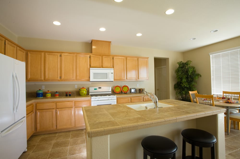 ABOUT CONTRACTORS 645 Gary Mac Drive Vestavia Hills, Birmingham