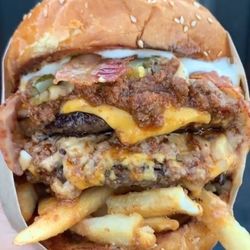 BurgerShop - Double chilli cheese burger.
Add bacon
Add roasted jalapenos