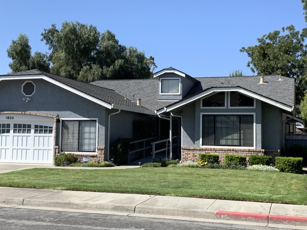 Slide of Hollister Roofing