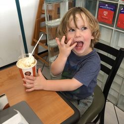 A&W Restaurant - Floats! Finger licking good!