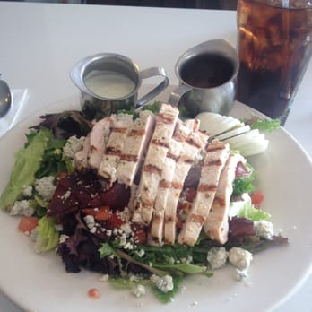 Bea Bea's - The fantastic Cobb Salad - Coffee & Tea Near Me - Burbank, California