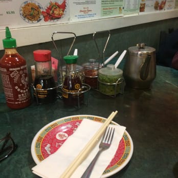 Chinatown Express - table setting - Cantonese Near Me - Washington, DC, District of Columbia