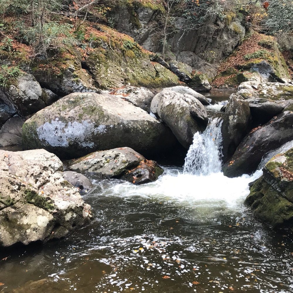 Make sure to watch for areas off the trail with stairs down to amazing sites like this one. Make sure to watch for areas off the trail with stairs down to amazing sites like this one.