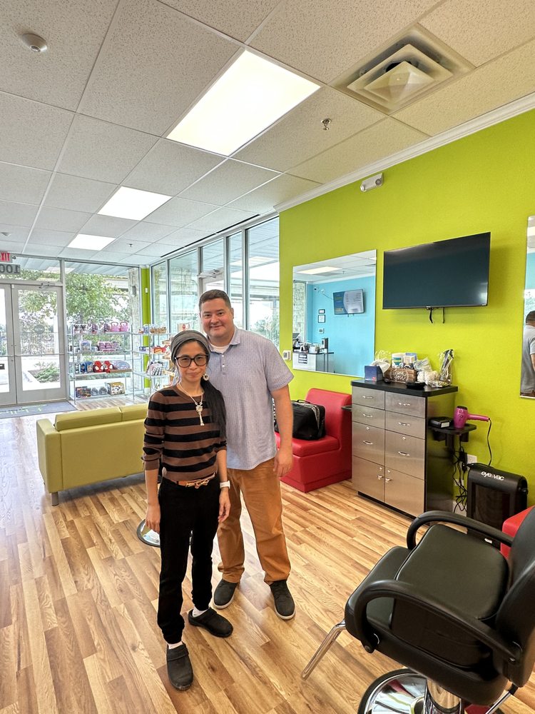 PIGTAILS & CREWCUTS PFLUGERVILLE Updated October 2024 14 Photos 19101 Limestone