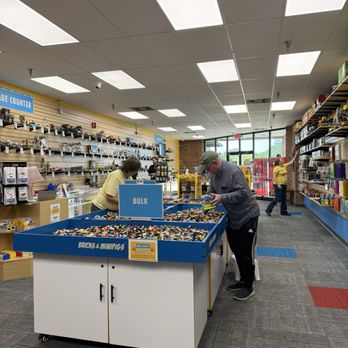 Bricks & Minifigs - Toy Stores Near Me - Kernersville, North Carolina