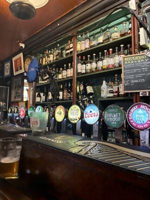 Tigh Neachtain by null