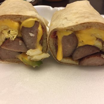 Town diner - Alternate dipping this in syrup and brown gravy. You'll thank me later. - Diners Near Me - East Windsor, New Jersey