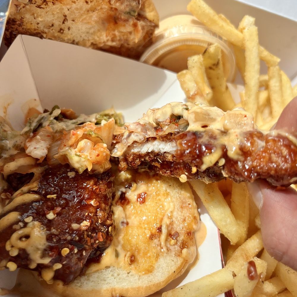 Burger 3000 - Spicy Chicken Jam - Burgers Near Me - Los Angeles, California