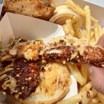 Burger 3000 - Spicy Chicken Jam - Burgers Near Me - Los Angeles, California