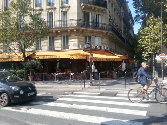 Le Sully by null