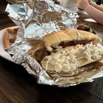 Aireal's Place Restaurant - Polish Boy and Halal Smash burger - New American Near Me - Cleveland, Ohio