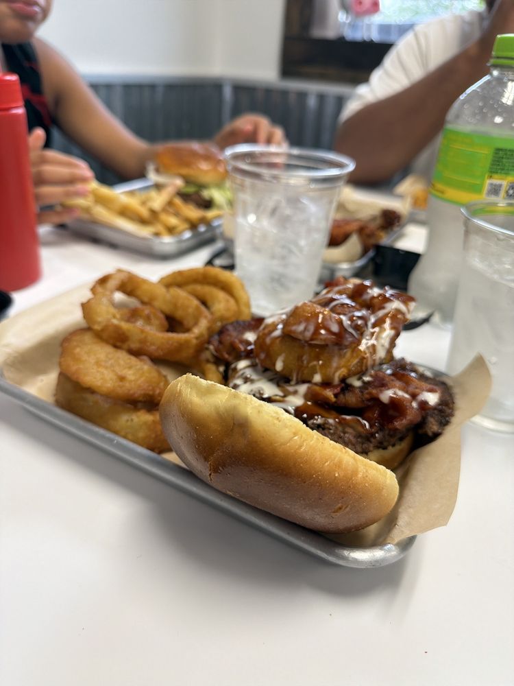 Burgers and Brews Image