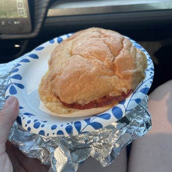 Mudd Hutt - Egg and cheese w/ bacon - Coffee & Tea Near Me - Elko, Nevada
