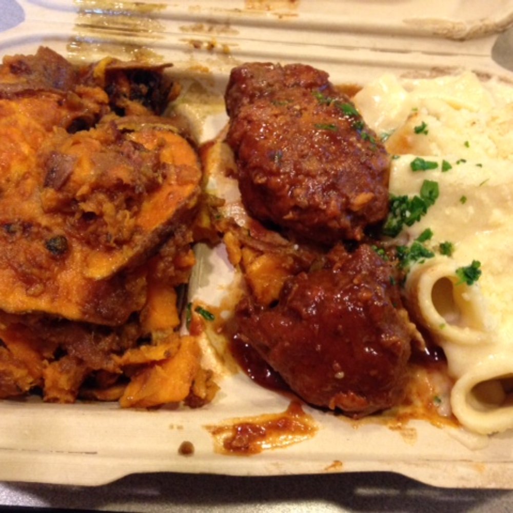 BBQ Turkey Meatballs w/ mac n cheese & sweet potatoes - AWESOME!! BBQ Turkey Meatballs w/ mac n cheese & sweet potatoes - AWESOME!!