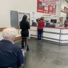 Long line at the return. Long line at the return.