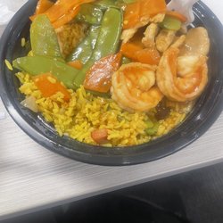 Golden Express Chinese Kitchen - Chicken and Shrimp in Garlic Sauce lunch special