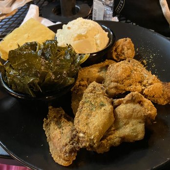 Oohh's and Aahh's - Chicken Wings, Fresh Collard Greens, Potato Salad, Corn Bread - American Near Me - Washington, DC, District of Columbia Oohh's and Aahh's - Chicken Wings, Fresh Collard Greens, Potato Salad, Corn Bread - American Near Me - Washington, DC, District of Columbia