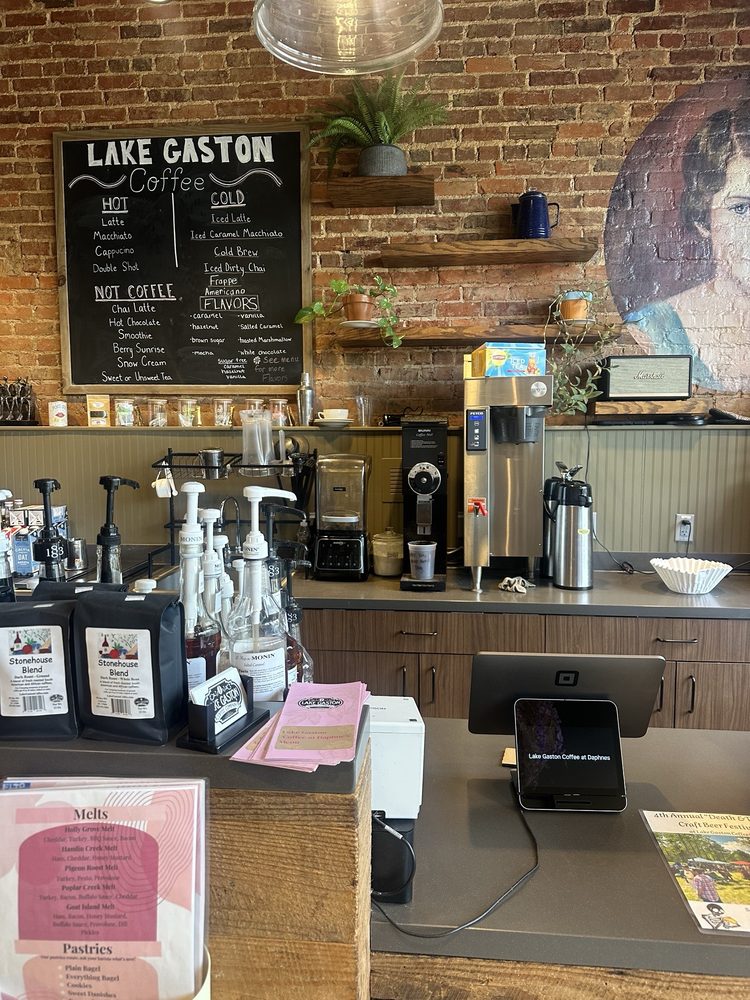 Daphne’s Coffee Shop Logo