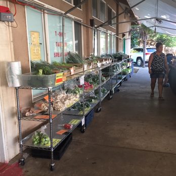 Rowena's Produce - Oyster mushrooms, tons of fresh greens and herbs! - Farmers Market Near Me - Kihei, Hawaii Rowena's Produce - Oyster mushrooms, tons of fresh greens and herbs! - Farmers Market Near Me - Kihei, Hawaii